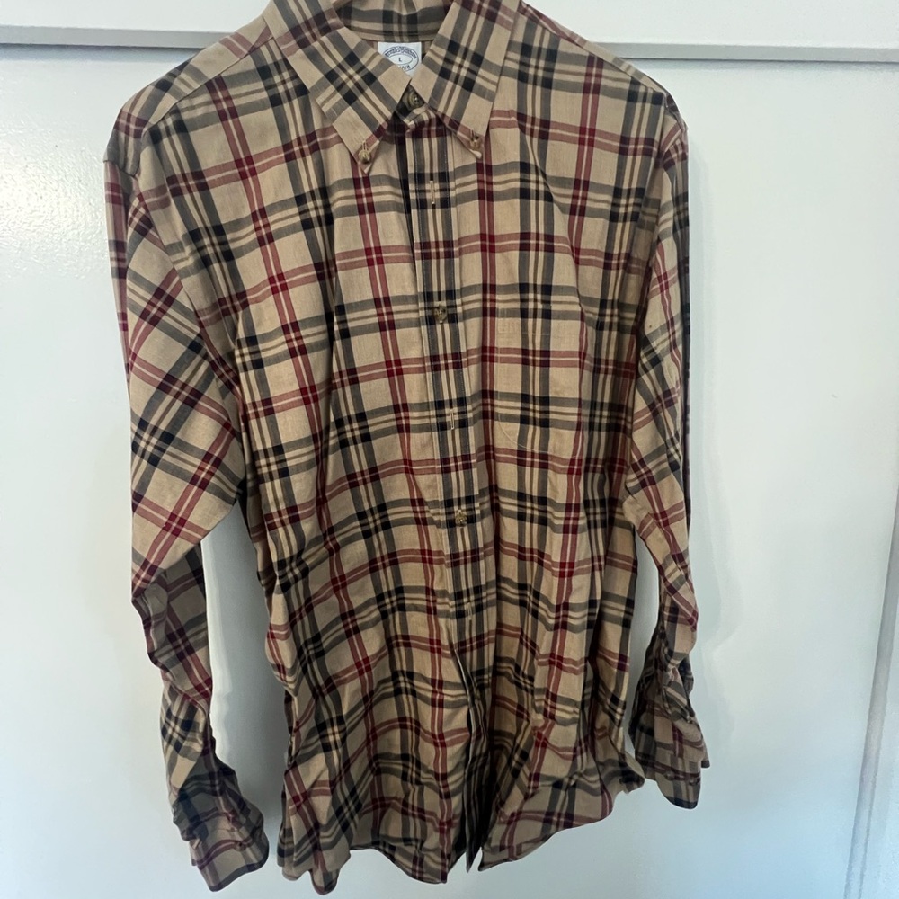 Brooks Brothers Cream and Red Casual Button Down Shirt